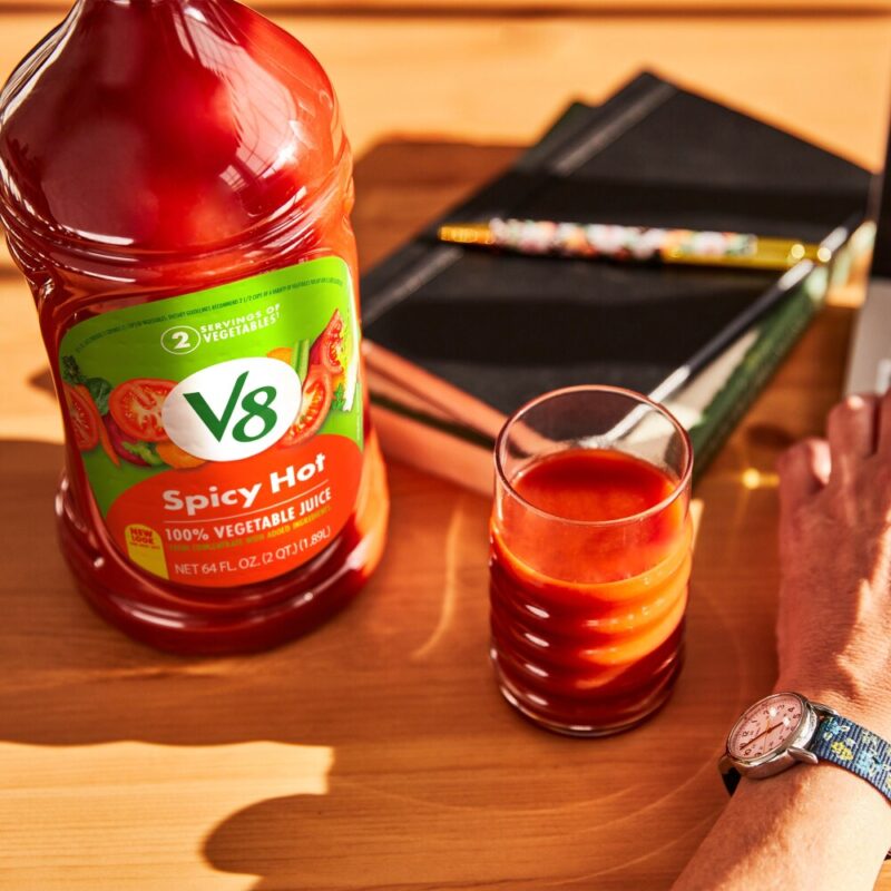 V8 Spicy Hot 100% Vegetable Juice, 64 oz - Image 2